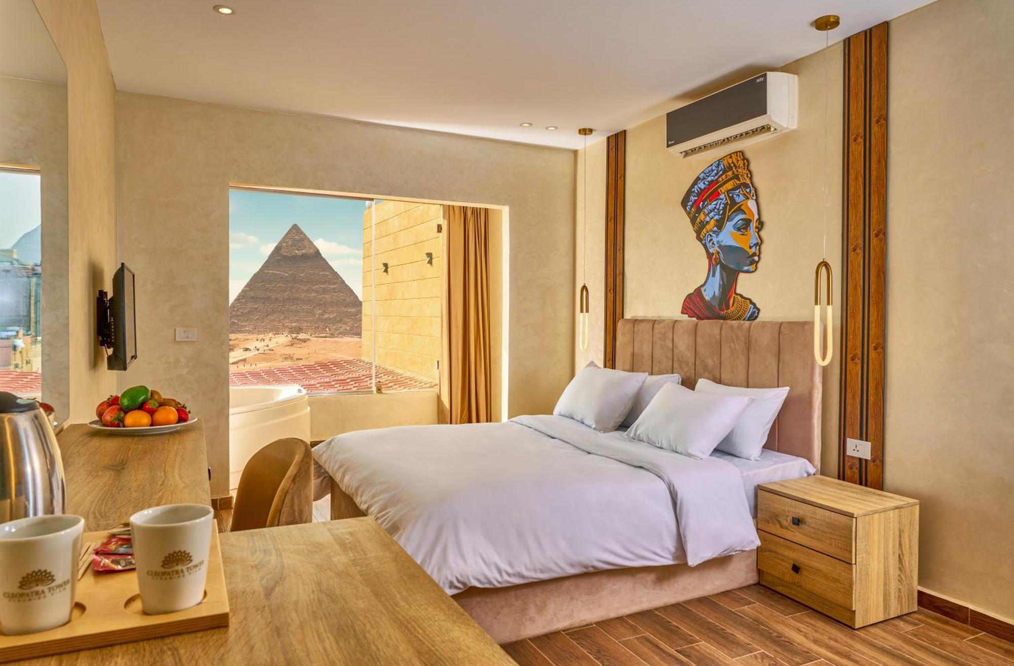 Cleopatra Tower Pyramid View Hotel Kafrat al Jabal Exterior photo